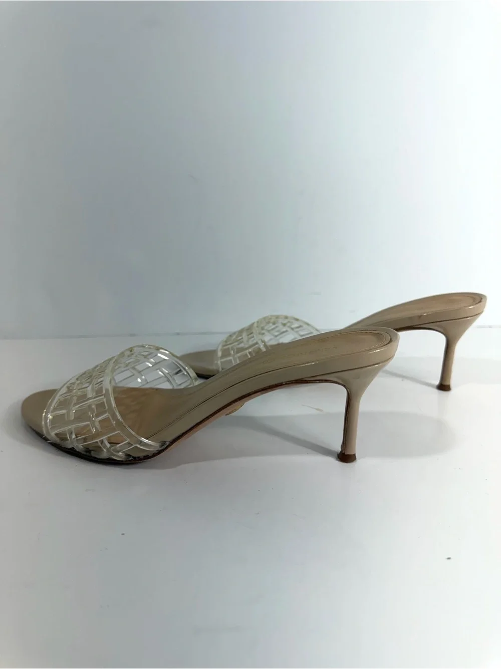 VERONICA BEARD Beige Leather & Clear Lattice Vinyl Kitten Heel Mules – Size 5M
